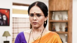 Lek Mazhi Ladki S06E28 Iravati To Find Her Child Full Episode