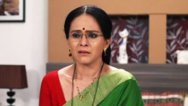 Lek Mazhi Ladki S07E26 Iravati Is Disturbed Full Episode