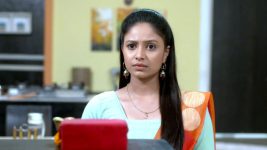 Lek Mazhi Ladki S09E14 Meera Blackmails Saket Full Episode