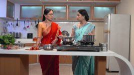 Lek Mazhi Ladki S12E29 Can Iravati Rescue Meera? Full Episode