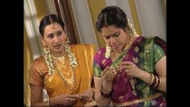 Putta Gowri Maduve S01E300 30th November 2013 Full Episode