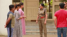 Raja Rani S02 E539 Gauri Scolds Sandhya