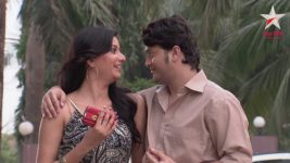 Runji S04E13 Runji sees Ajay with Saloni Full Episode