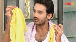 Sashirekha Parinayam S07E06 Sashi, Abhi's Bags Get Exchanged Full Episode