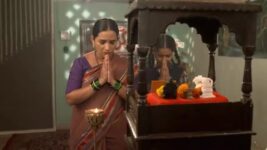 Chotya Bayochi Mothi Swapna S01 E110 God God Bola