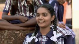 Chotya Bayochi Mothi Swapna S01 E99 Bharti Is Sandwiched