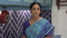 Aai Kuthe Kay Karte S01 E915 Kanchan Feels Awkward