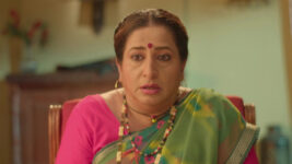 Sahkutumb Sahaparivar S01 E863 Asha Is Startled