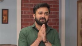 Aai Kuthe Kay Karte S01 E951 Abhishek Feels Guilty