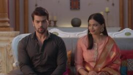 Tharala Tar Mag S01 E48 Priya Meets Arjun