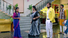 Brahma Mudi S01 E61 Aparna, Raj Demand Answers