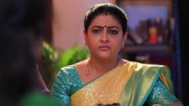 Eeramaana Rojaave S02 E344 Priya Is Adamant