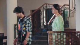 Yeh Hai Chahatein S02 E265 Rudraksh Motivates Preesha