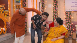 Aai Kuthe Kay Karte S01 E993 Yash Gets Playful