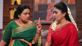 Eeramaana Rojaave S02 E363 Devi's Wicked Move