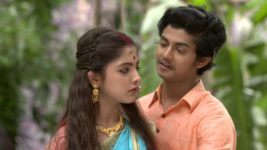 Kamala O Sreeman Prithwiraj S01 E104 Manik Supports Kamala