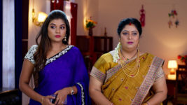 Madhuranagarilo (Star Maa) S01 E90 Aparna, Samyuktha in Distress