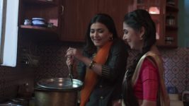 Thikpyanchi Rangoli S01 E554 Apurva Prepares Dinner