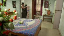 Chotya Bayochi Mothi Swapna S01 E268 Gaavthi Kaakdi