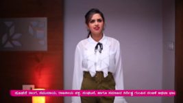 Lakshana S01 E517 Shwetha with big shock