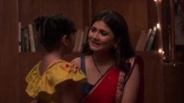 Thikpyanchi Rangoli S01 E570 Shashank Supports Apurva