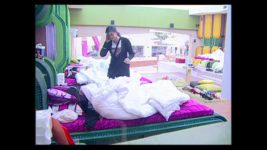 Bigg Boss (Colors tv) S04 E18 Sara re-enters Bigg Boss house