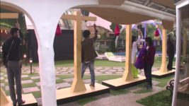 Bigg Boss (Colors tv) S09 E52 Prince betting goes wrong