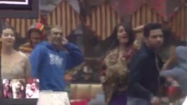 Bigg Boss (Colors tv) S11 E15 Captaincy Wars: Hiten and Puneesh Twist!