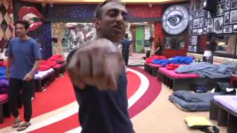 Bigg Boss (Colors tv) S11 E31 Time to take a call!