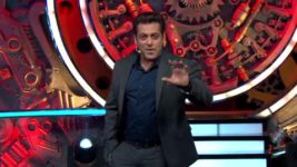 Bigg Boss (Colors tv) S11 E56 Housemates' blunder, Hina's gain