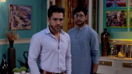 Gatchora S01 E556 Riddhiman Has Doubts