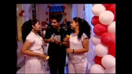 Miley Jab Hum Tum S02 E47 Samrat gives a rose to Gunjan