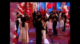 Miley Jab Hum Tum S02 E48 Gunjan waits for the admirer