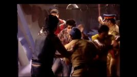 Miley Jab Hum Tum S09 E04 Samrat is worried about Gunjan