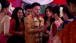 Mon Niye Kachakachi S08 E31 Ayan and Chitra's marriage ritual