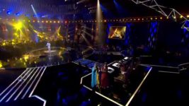 Rising Star S03 E16 Bow down to Pyarelal, the musical majesty!