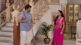 Tharala Tar Mag S01 E190 Arjun Helps Sayali