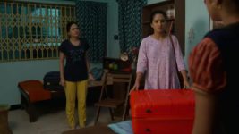 Chotya Bayochi Mothi Swapna S01 E299 The Two Roommates