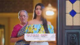 Baatein Kuch Ankahee Si S01 E04 Kunal at Vandana's Locality