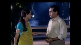 Kasauti Zindagi Kay (2001) S26 E27 Sneha follows Rishabh