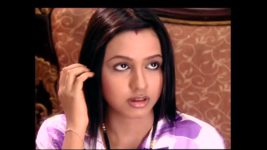 Kasauti Zindagi Kay (2001) S30 E45 Dhara is worried