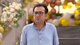 Pherari Mon S01 E323 Hrishikesh faces a financial setback