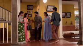 Thikpyanchi Rangoli S01 E614 Shashank in a Dilemma