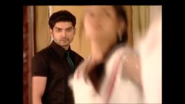 Geet Hui Sabse Parayi S06 E12 Dev leaves Meera’s house