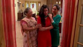 Navya Naye Dhadkan Naye Sawaal S06 E27 Anant supports Renuka