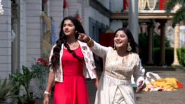 Tomader Rani S01 E10 Rani, Debjani in Trouble?