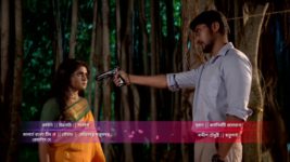 Pherari Mon S01 E356 Tulsi tries to escape Arjun