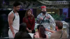 Bigg Boss (Colors tv) S17 E02 Bigg Boss: Main Hoon Biased