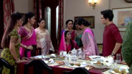 Bodhuboron S18E03 Konok tends to Indira Full Episode