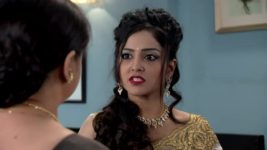 Bodhuboron S21E11 Jhilmil Goes Partying Full Episode